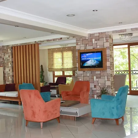 Perdikia Hill & Family Hotel